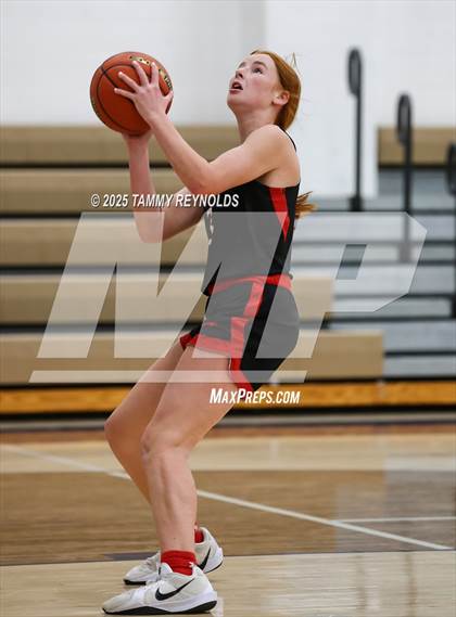 Thumbnail 3 in Strawn @ Perrin-Whitt photogallery.