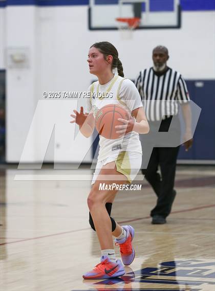 Thumbnail 1 in Strawn @ Perrin-Whitt photogallery.