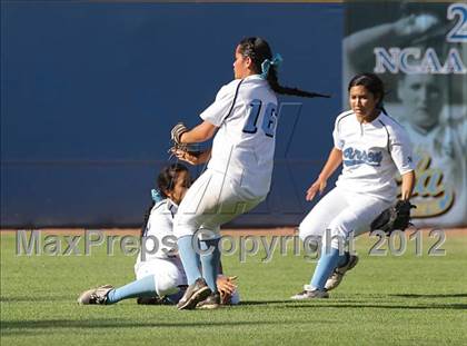 Thumbnail 1 in Carson vs. El Camino Real (CIF LACS D1 Final) photogallery.
