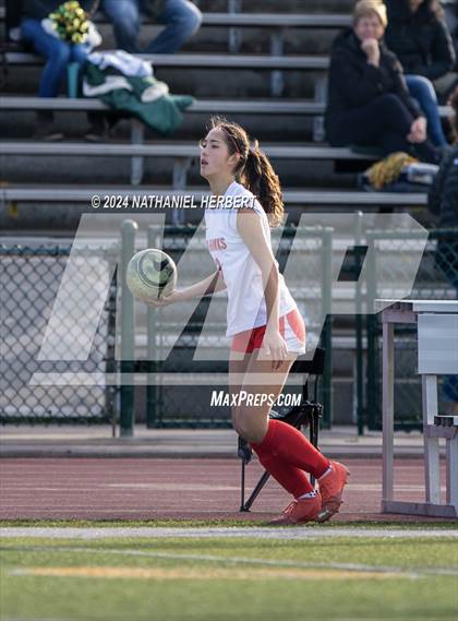Thumbnail 2 in Redondo Union vs Mira Costa photogallery.