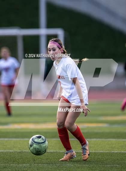 Thumbnail 3 in Redondo Union vs Mira Costa photogallery.