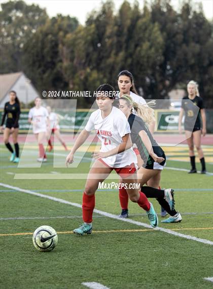 Thumbnail 2 in Redondo Union vs Mira Costa photogallery.