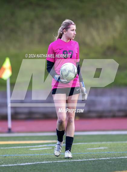 Thumbnail 1 in Redondo Union vs Mira Costa photogallery.