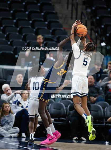Thumbnail 2 in Brentwood School vs Campbell Hall (Trinity-Mission League Show @ Intuit Dome) photogallery.