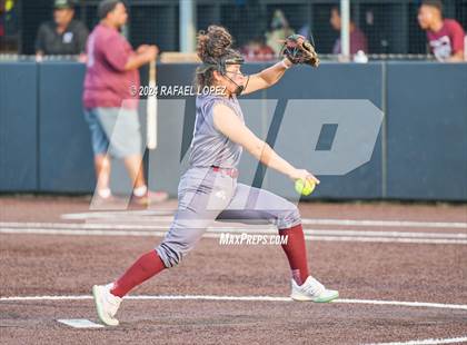Thumbnail 3 in Heights @ Kingwood (UIL Softball 6A Region 3 Regional Semifinal) photogallery.