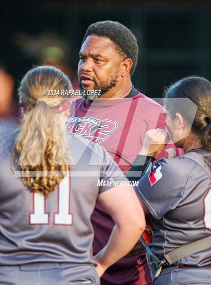 Thumbnail 1 in Heights @ Kingwood (UIL Softball 6A Region 3 Regional Semifinal) photogallery.
