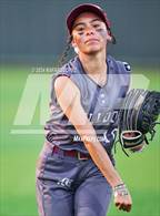 Photo from the gallery "Heights @ Kingwood (UIL Softball 6A Region 3 Regional Semifinal)"