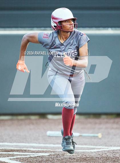 Thumbnail 3 in Heights @ Kingwood (UIL Softball 6A Region 3 Regional Semifinal) photogallery.