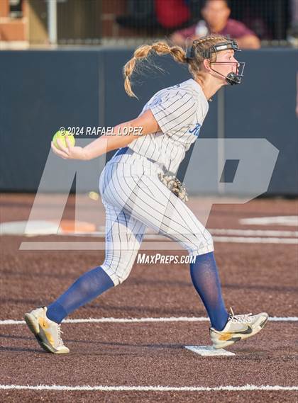 Thumbnail 2 in Heights @ Kingwood (UIL Softball 6A Region 3 Regional Semifinal) photogallery.