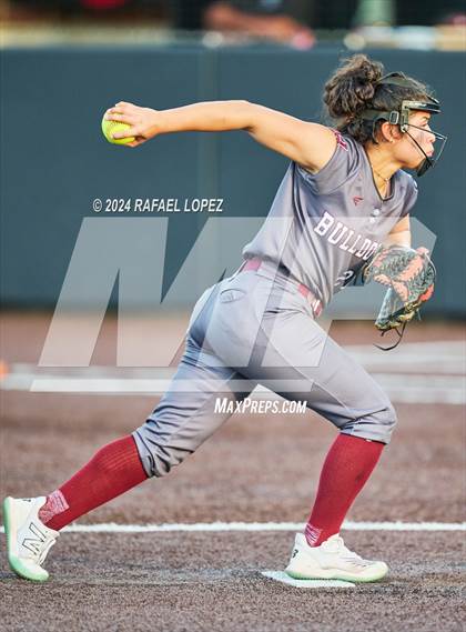 Thumbnail 3 in Heights @ Kingwood (UIL Softball 6A Region 3 Regional Semifinal) photogallery.