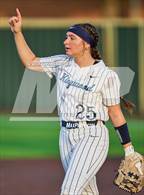 Photo from the gallery "Heights @ Kingwood (UIL Softball 6A Region 3 Regional Semifinal)"