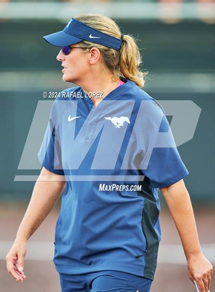 Thumbnail 2 in Heights @ Kingwood (UIL Softball 6A Region 3 Regional Semifinal) photogallery.