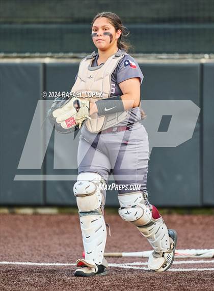 Thumbnail 2 in Heights @ Kingwood (UIL Softball 6A Region 3 Regional Semifinal) photogallery.
