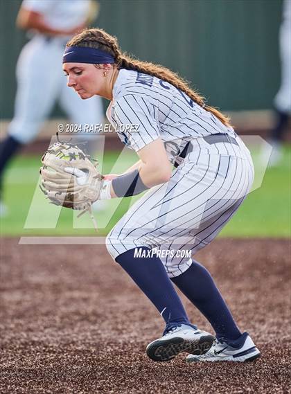 Thumbnail 2 in Heights @ Kingwood (UIL Softball 6A Region 3 Regional Semifinal) photogallery.