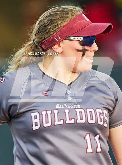 Thumbnail 3 in Heights @ Kingwood (UIL Softball 6A Region 3 Regional Semifinal) photogallery.