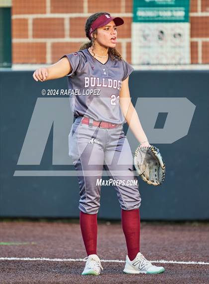 Thumbnail 3 in Heights @ Kingwood (UIL Softball 6A Region 3 Regional Semifinal) photogallery.