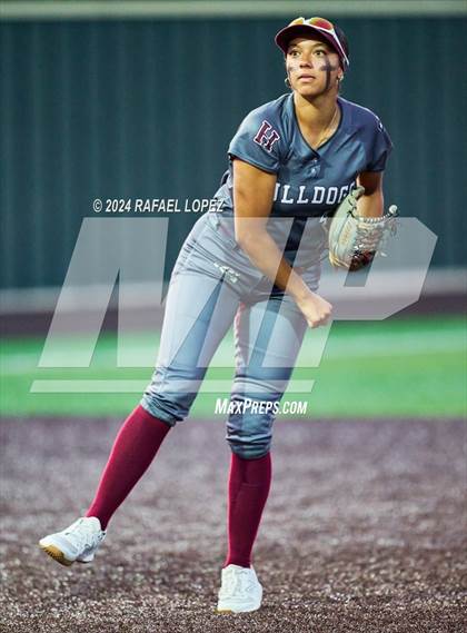 Thumbnail 1 in Heights @ Kingwood (UIL Softball 6A Region 3 Regional Semifinal) photogallery.