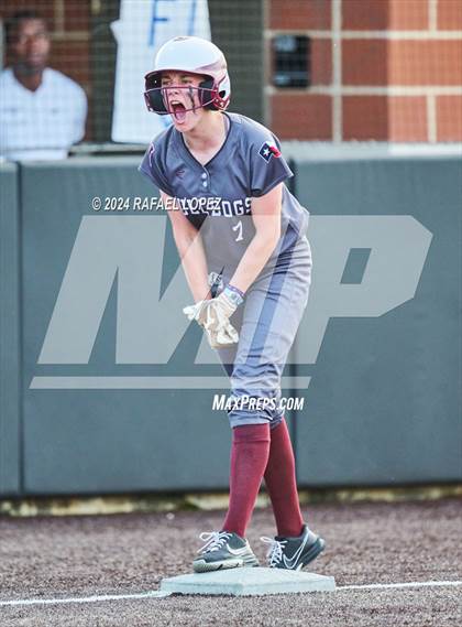 Thumbnail 3 in Heights @ Kingwood (UIL Softball 6A Region 3 Regional Semifinal) photogallery.
