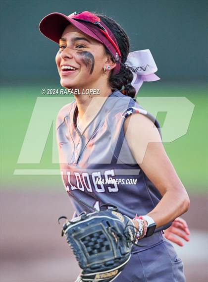 Thumbnail 3 in Heights @ Kingwood (UIL Softball 6A Region 3 Regional Semifinal) photogallery.