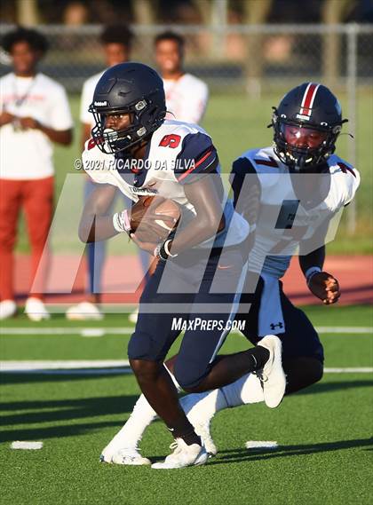 Thumbnail 2 in Cinco Ranch vs Tompkins (A Team) photogallery.
