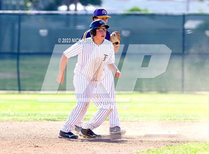 Thumbnail 2 in Firebaugh vs. Lynwood photogallery.
