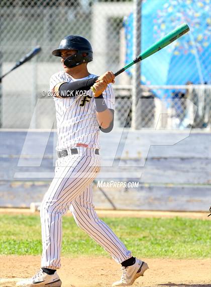 Thumbnail 2 in Firebaugh vs. Lynwood photogallery.