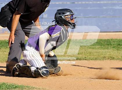 Thumbnail 2 in Firebaugh vs. Lynwood photogallery.