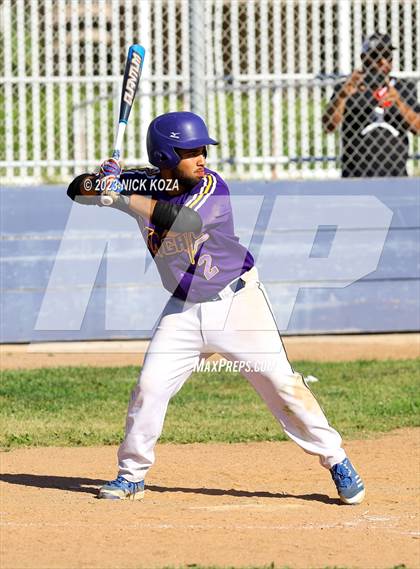 Thumbnail 3 in Firebaugh vs. Lynwood photogallery.