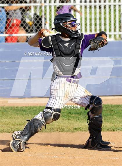Thumbnail 3 in Firebaugh vs. Lynwood photogallery.