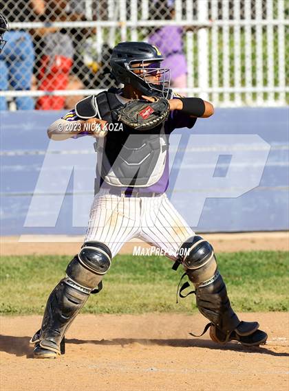Thumbnail 1 in Firebaugh vs. Lynwood photogallery.