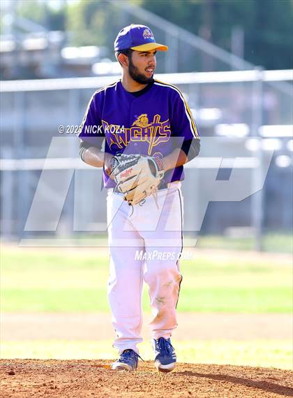 Thumbnail 3 in Firebaugh vs. Lynwood photogallery.