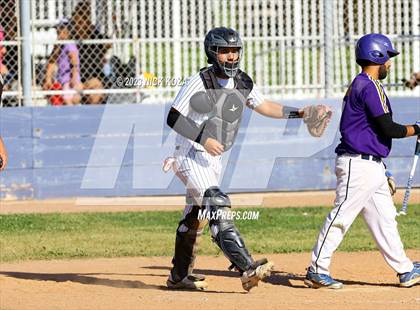 Thumbnail 2 in Firebaugh vs. Lynwood photogallery.