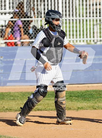 Thumbnail 3 in Firebaugh vs. Lynwood photogallery.