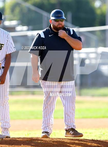 Thumbnail 2 in Firebaugh vs. Lynwood photogallery.