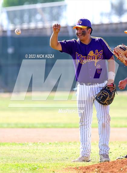 Thumbnail 2 in Firebaugh vs. Lynwood photogallery.