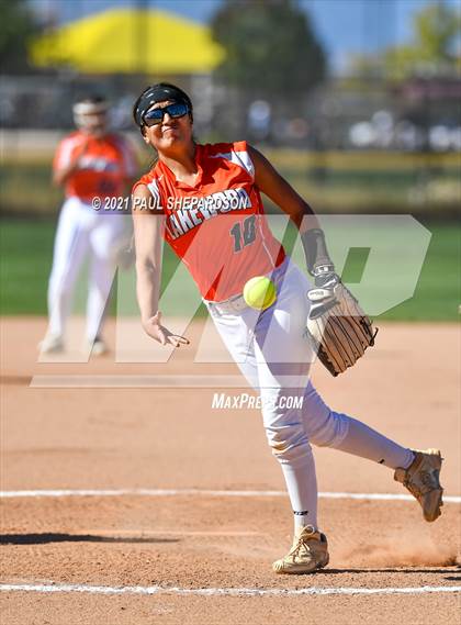 Thumbnail 2 in Lakewood vs. Chaparral (CHSAA 5A State - 1st Round) photogallery.