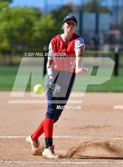 Thumbnail 2 in Lakewood vs. Chaparral (CHSAA 5A State - 1st Round) photogallery.