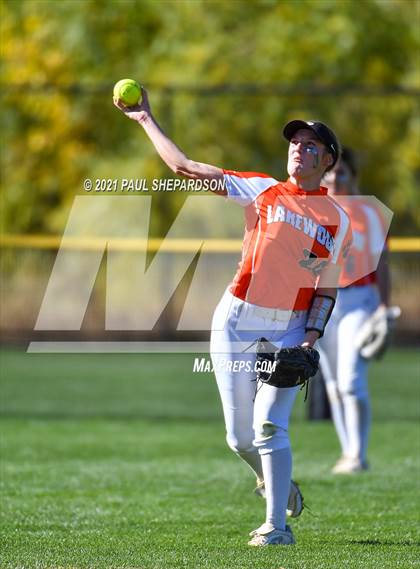 Thumbnail 3 in Lakewood vs. Chaparral (CHSAA 5A State - 1st Round) photogallery.
