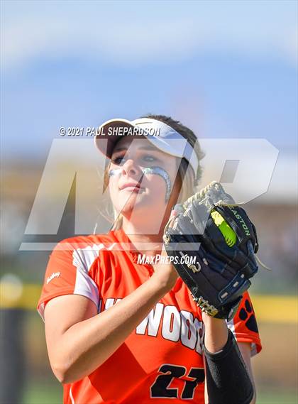 Thumbnail 2 in Lakewood vs. Chaparral (CHSAA 5A State - 1st Round) photogallery.