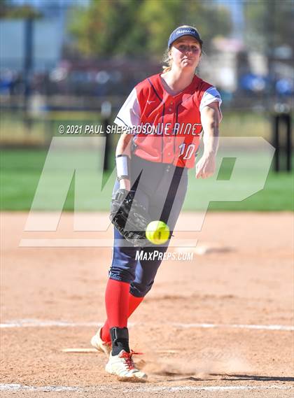 Thumbnail 1 in Lakewood vs. Chaparral (CHSAA 5A State - 1st Round) photogallery.