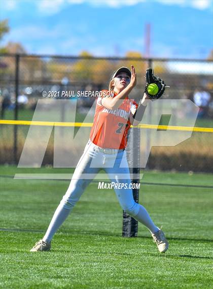 Thumbnail 2 in Lakewood vs. Chaparral (CHSAA 5A State - 1st Round) photogallery.