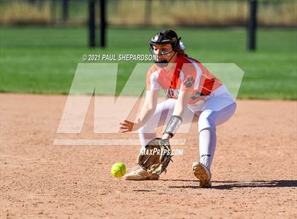 Thumbnail 2 in Lakewood vs. Chaparral (CHSAA 5A State - 1st Round) photogallery.