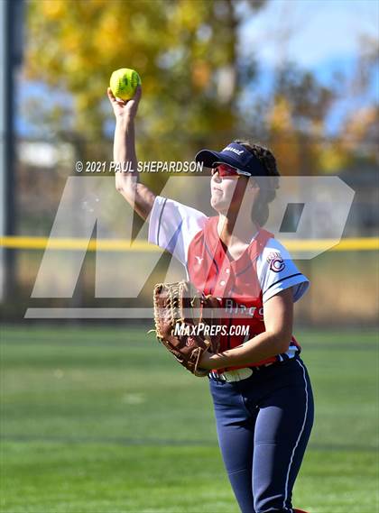 Thumbnail 3 in Lakewood vs. Chaparral (CHSAA 5A State - 1st Round) photogallery.