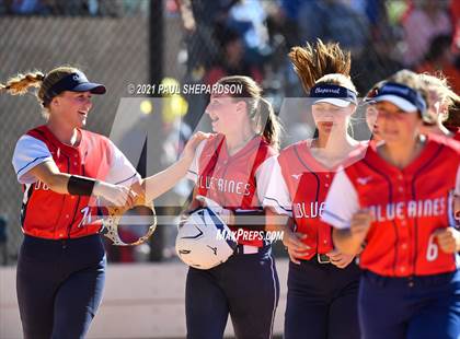 Thumbnail 2 in Lakewood vs. Chaparral (CHSAA 5A State - 1st Round) photogallery.
