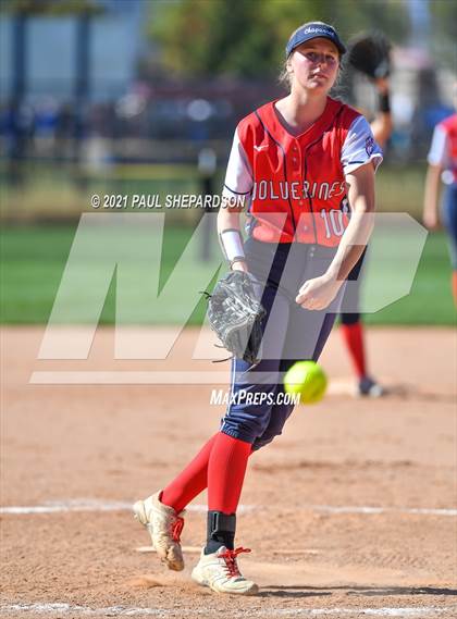 Thumbnail 2 in Lakewood vs. Chaparral (CHSAA 5A State - 1st Round) photogallery.