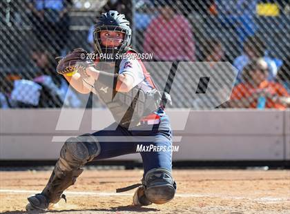 Thumbnail 3 in Lakewood vs. Chaparral (CHSAA 5A State - 1st Round) photogallery.