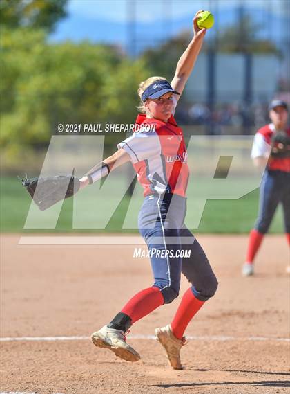 Thumbnail 3 in Lakewood vs. Chaparral (CHSAA 5A State - 1st Round) photogallery.