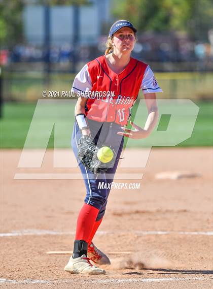 Thumbnail 1 in Lakewood vs. Chaparral (CHSAA 5A State - 1st Round) photogallery.