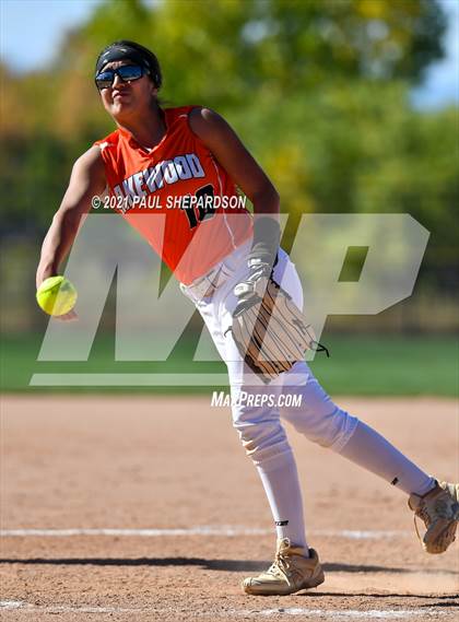 Thumbnail 1 in Lakewood vs. Chaparral (CHSAA 5A State - 1st Round) photogallery.