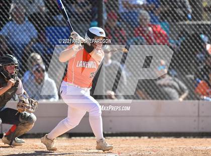 Thumbnail 3 in Lakewood vs. Chaparral (CHSAA 5A State - 1st Round) photogallery.